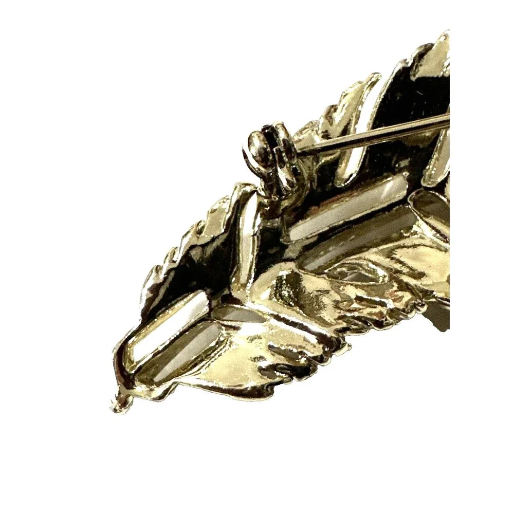 Vintage LISNER Feather Brooch Plume Pale Gold Silver Tone Mid Century Modern Pin